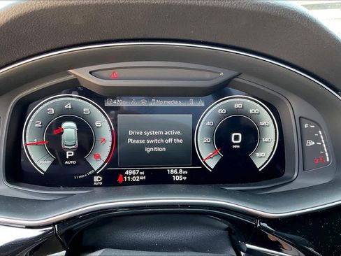 Used 2026 Audi Q8 Premium Plus AWD/4WD image 25