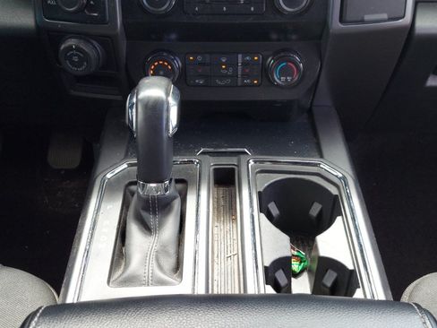 Used 2019 Ford F150 XLT w/ Equipment Group 302A Luxury AWD/4WD image 14