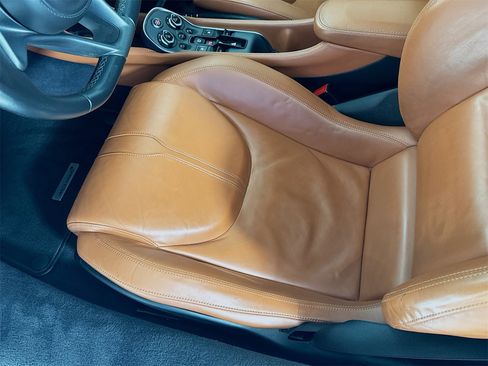 Used 2017 McLaren 570S Base image 18