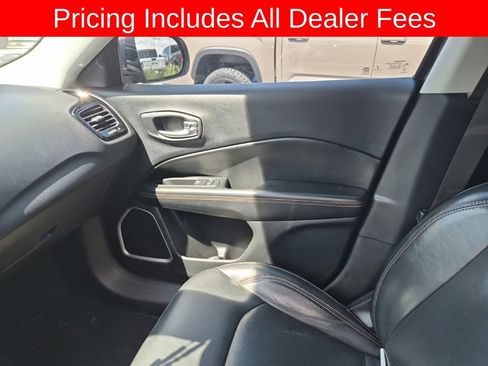 Used 2018 Jeep Compass Limited w/ Navigation Group AWD/4WD image 8