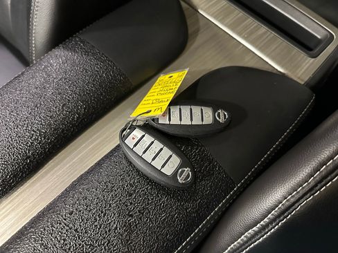 Used 2018 Nissan Murano Platinum FWD image 42