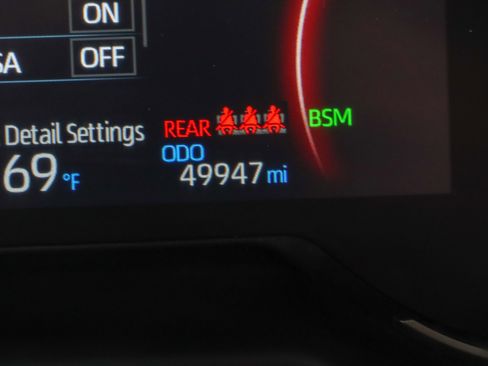 Used 2023 Toyota RAV4 XLE image 16