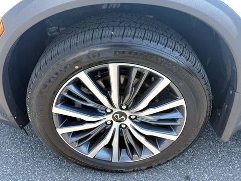 Used 2024 INFINITI QX60 Sensory w/ Vision Package AWD/4WD image 10