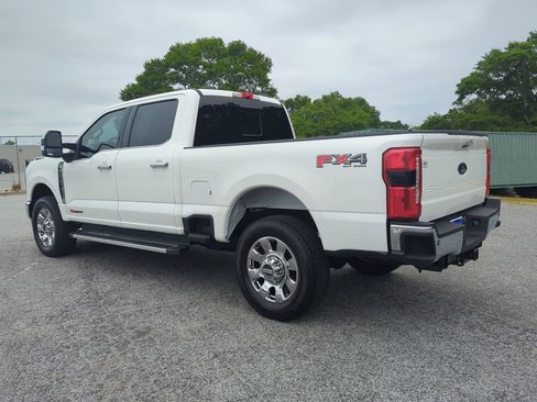 Certified 2023 Ford F250 Lariat w/ Chrome Package AWD/4WD image 5