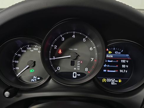 New 2026 Porsche Macan image 15