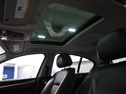 Used 2016 BMW 528i xDrive XI image 30