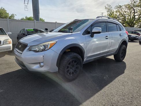 Used 2014 Subaru Crosstrek 2.0i Premium w/ Moonroof Package image 1