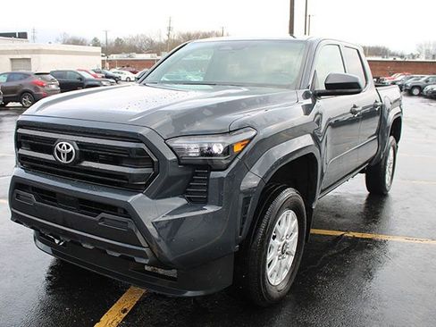 Used 2024 Toyota Tacoma SR w/ SR Upgrade Package image 2