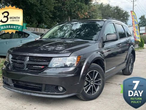 Used 2018 Dodge Journey SE w/ Popular Equipment Group FWD image 1