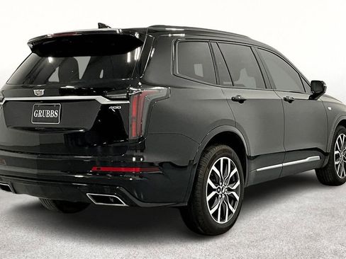 Used 2024 Cadillac XT6 Sport w/ Technology Package image 2