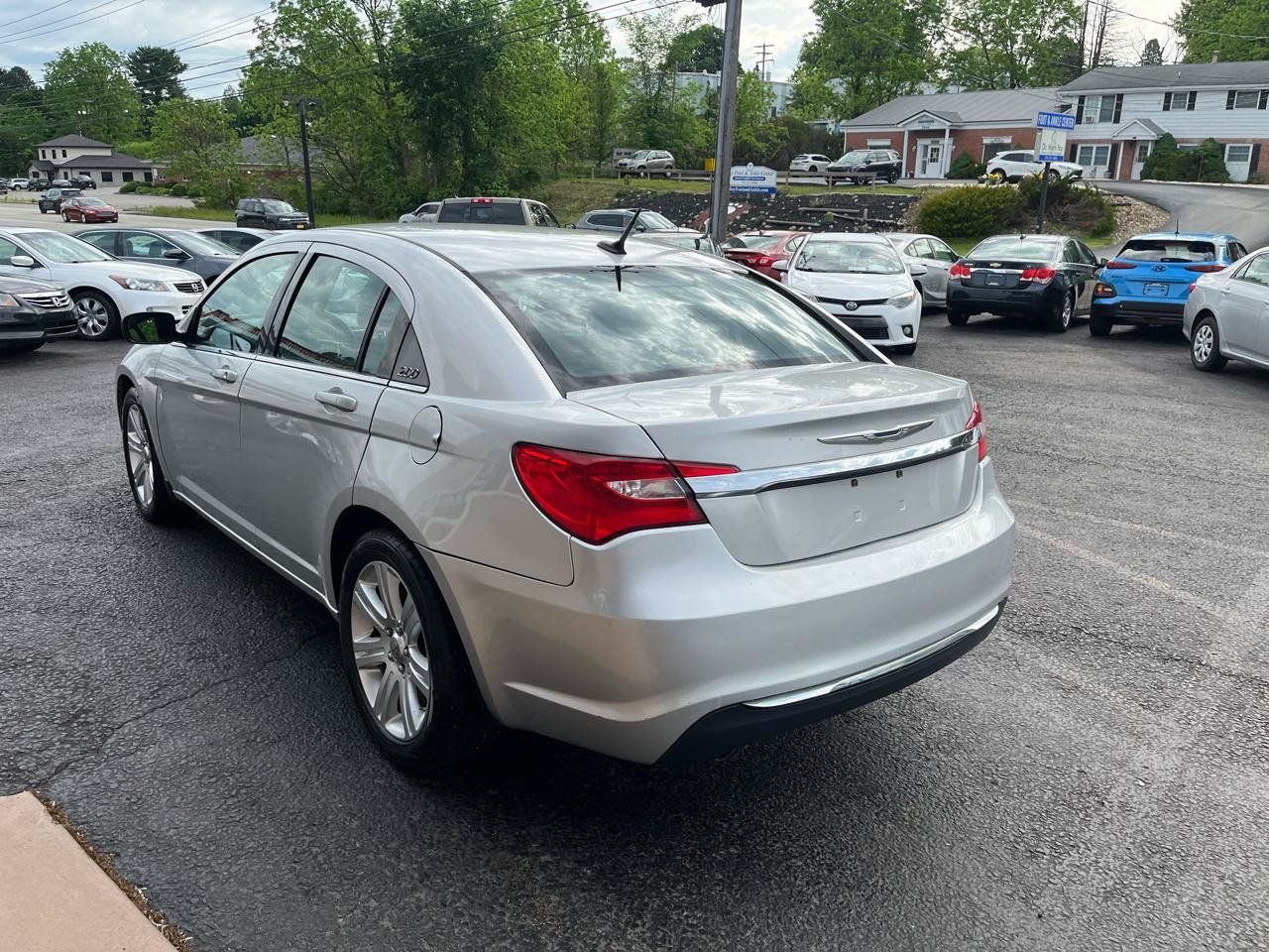 Used 2012 Chrysler 200 Touring w/ Cold Weather Group FWD image 6