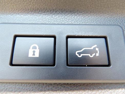 Used 2022 Subaru Forester Limited AWD/4WD image 39