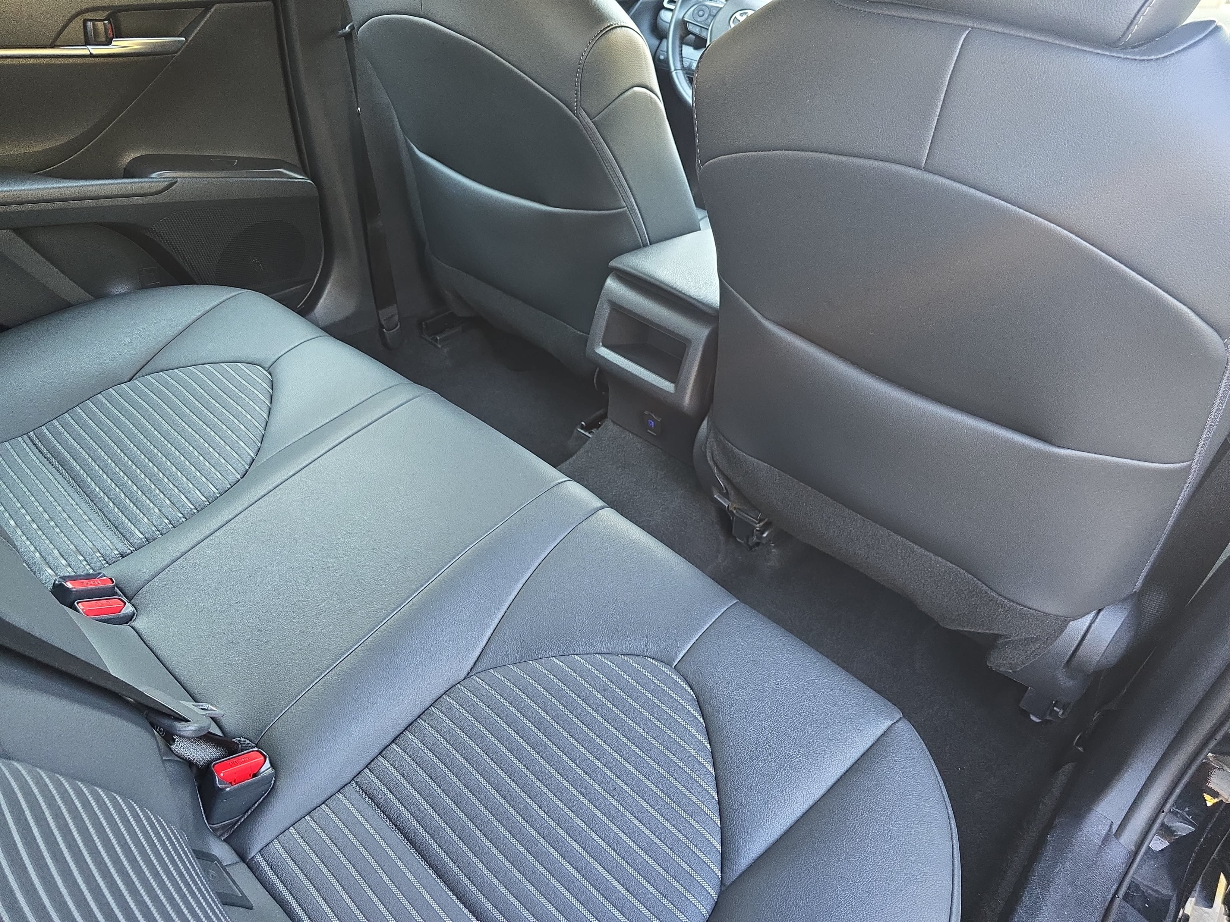 Used 2024 Toyota Camry SE w/ Convenience Package FWD image 11