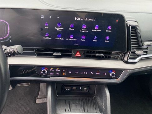 Certified 2023 Kia Sportage EX image 12