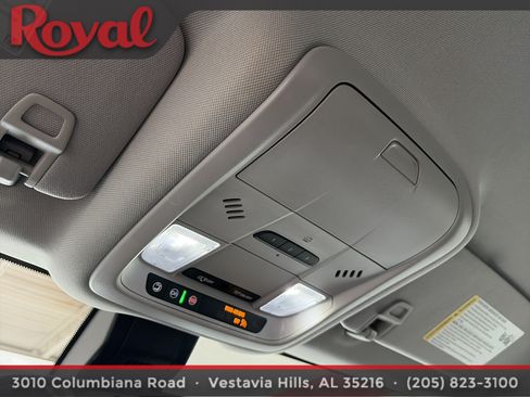 Used 2022 GMC Terrain SLT w/ Infotainment Package II FWD image 34
