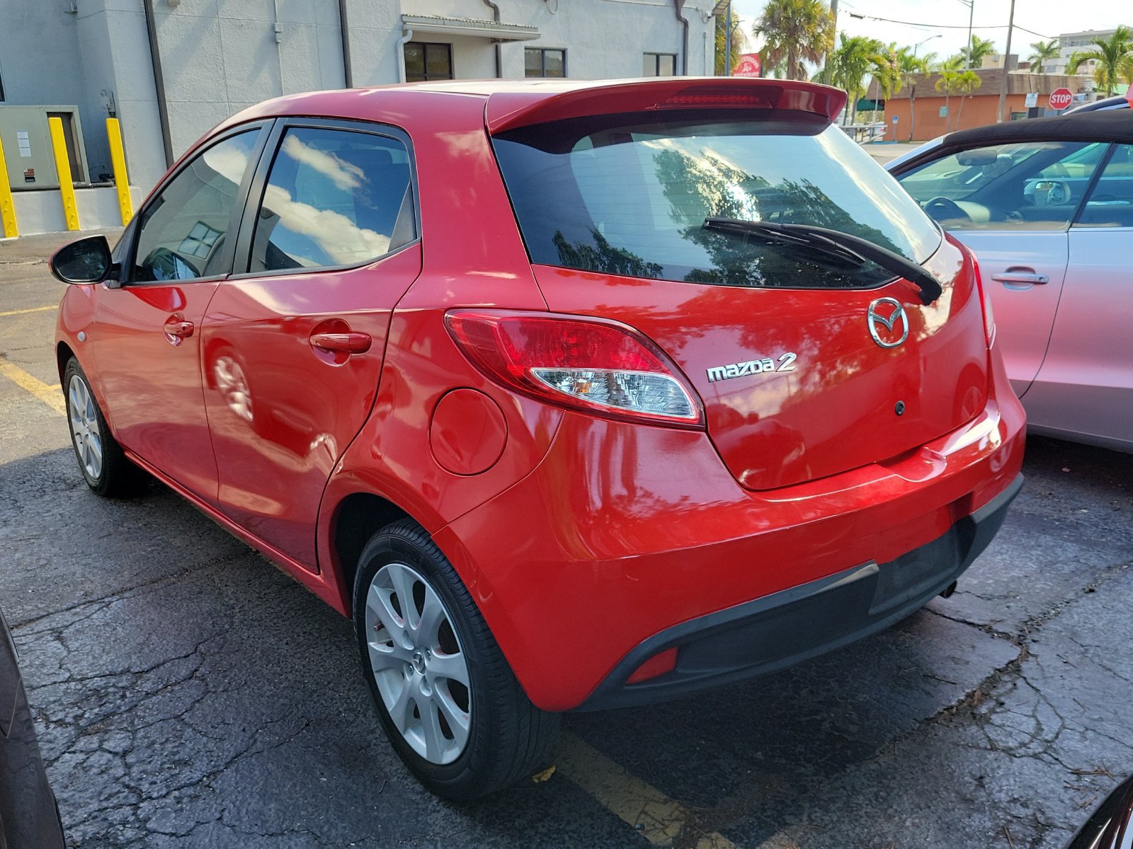 Used 2012 MAZDA MAZDA2 Touring FWD image 6