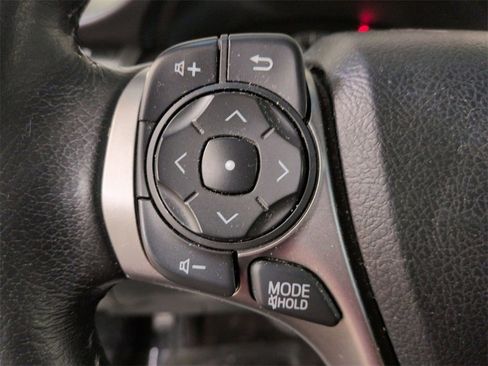 Used 2013 Toyota Camry SE image 19