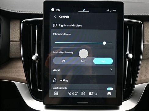 New 2026 Volvo XC90 B6 Plus w/ Protection Package Premier image 21