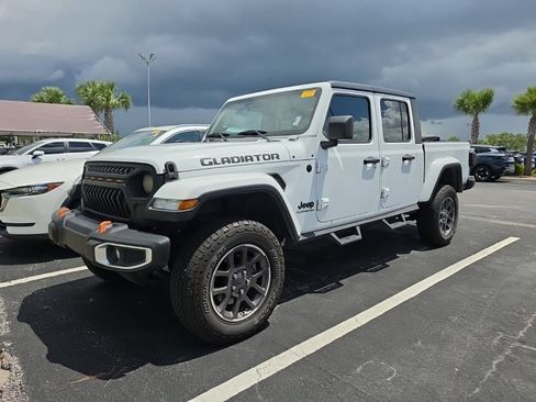 Used 2020 Jeep Gladiator Sport AWD/4WD image 6