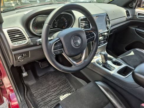 Used 2019 Jeep Grand Cherokee Altitude AWD/4WD image 10