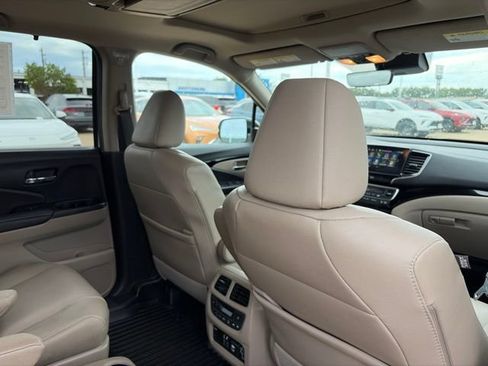 Used 2020 Honda Pilot Touring image 44