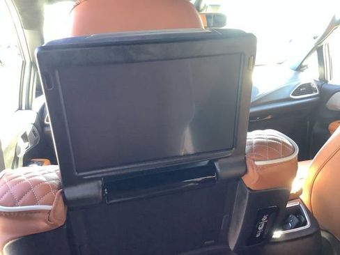 Used 2024 Chrysler Pacifica Pinnacle image 27