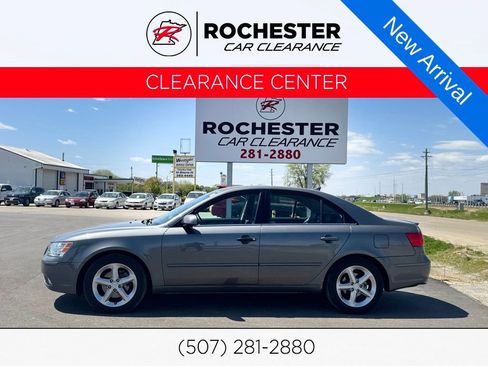 Used 2010 Hyundai Sonata SE FWD image 1