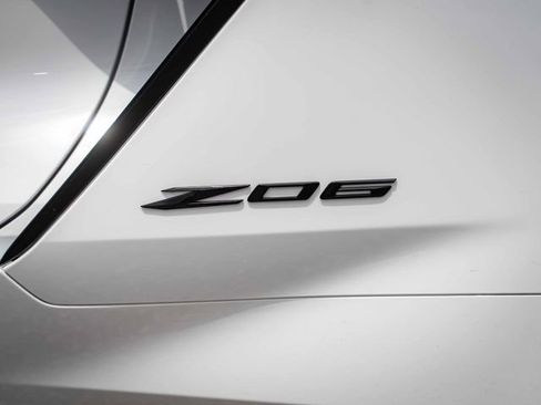 Used 2024 Chevrolet Corvette Z06 RWD image 18
