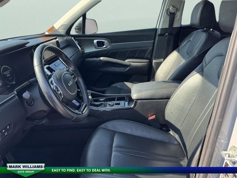 Used 2023 Kia Sorento SX image 7