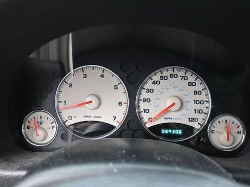 Used 2004 Jeep Liberty Limited w/ Trailer Tow Group image 23