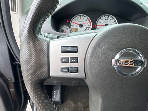 Used 2017 Nissan Frontier PRO-4X AWD/4WD image 12