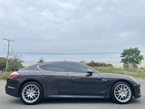 Used 2010 Porsche Panamera 4S image 10
