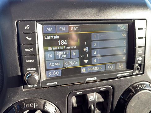 Used 2014 Jeep Wrangler Altitude image 19