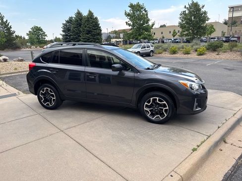 Used 2017 Subaru Crosstrek 2.0i Premium AWD/4WD image 6