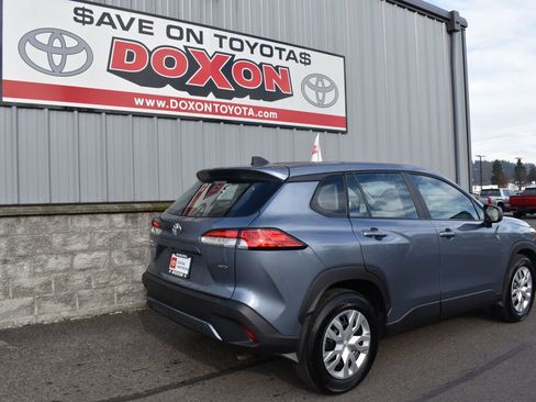 Certified 2025 Toyota Corolla Cross L image 5