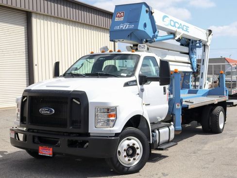 Used 2019 Ford F650 2WD Regular Cab Super Duty image 3