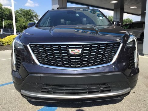 Used 2023 Cadillac XT4 Premium Luxury w/ Technology Package AWD/4WD image 15