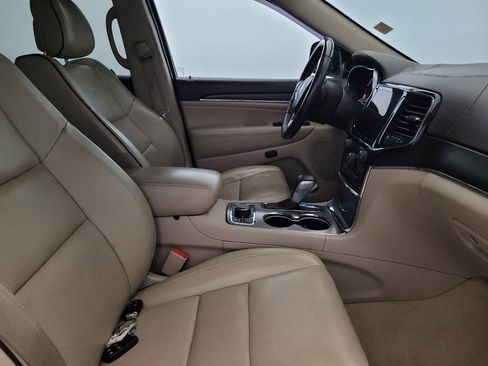 Used 2021 Jeep Grand Cherokee Overland AWD/4WD image 21