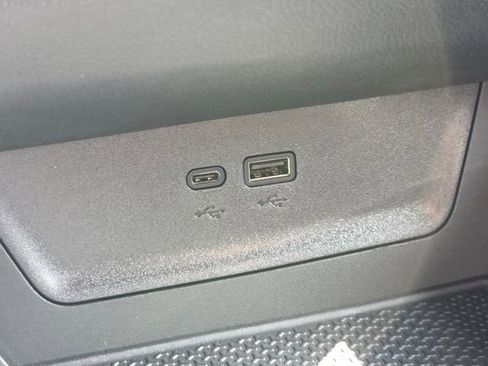 New 2026 Chevrolet Equinox LT w/ Safety and Technology Package FWD image 31