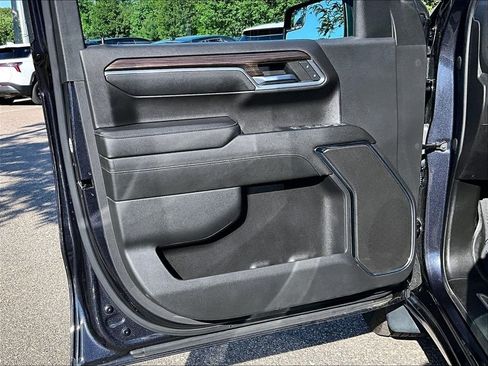 Used 2023 Chevrolet Silverado 1500 RST AWD/4WD image 9