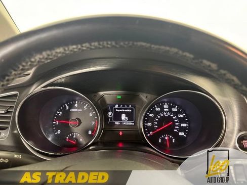 Used 2016 Kia Sedona LX w/ LX Essentials Premium Package FWD image 13