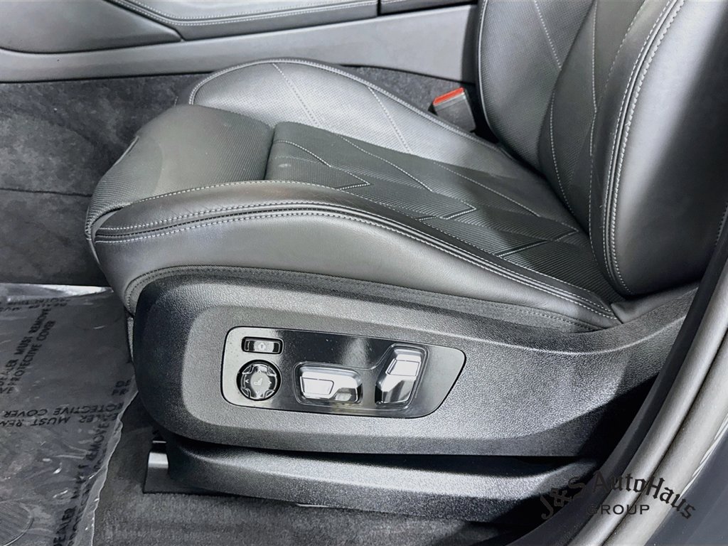 Used 2023 BMW XM AWD/4WD image 26