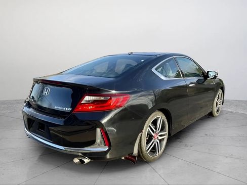 Used 2016 Honda Accord Touring image 5
