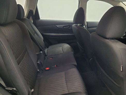 Used 2020 Nissan Rogue S image 19