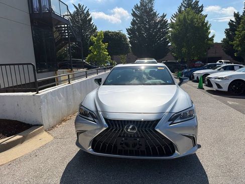 Used 2025 Lexus ES 350 w/ Premium Package FWD image 4