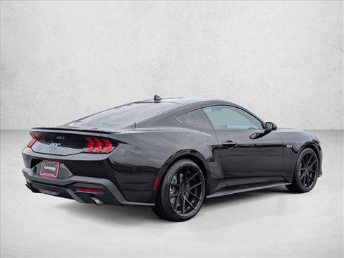 Used 2024 Ford Mustang GT RWD image 5