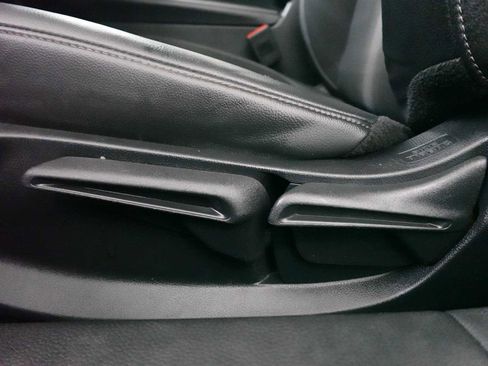 Used 2023 Honda Civic Sport image 14