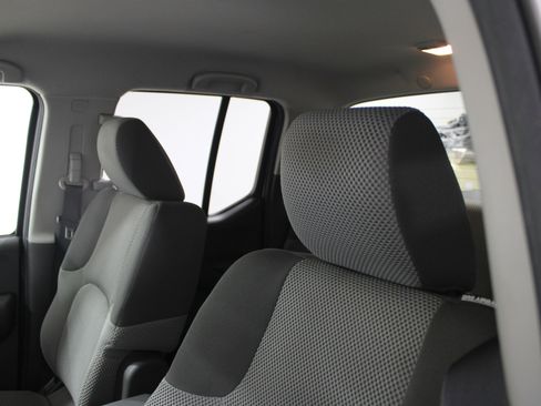 Used 2012 Suzuki Equator Sport image 4