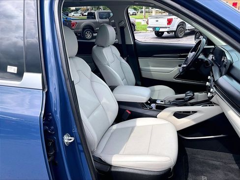 Used 2024 Kia Telluride S AWD/4WD image 11