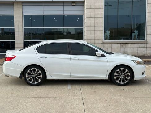 Used 2015 Honda Accord Sport image 5